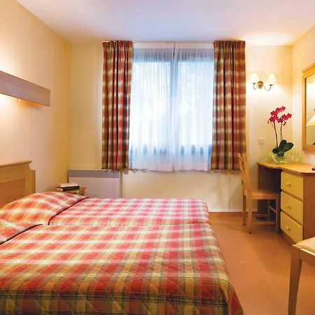 Club Bleues Domaine De Chateau Laval Курортный комплекс Греу-ле-Бэн