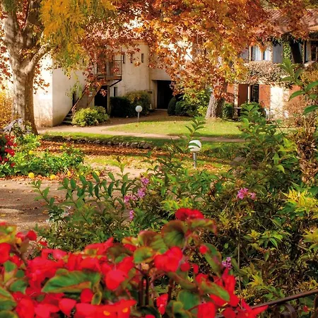 Club Bleues Domaine De Chateau Laval 3*