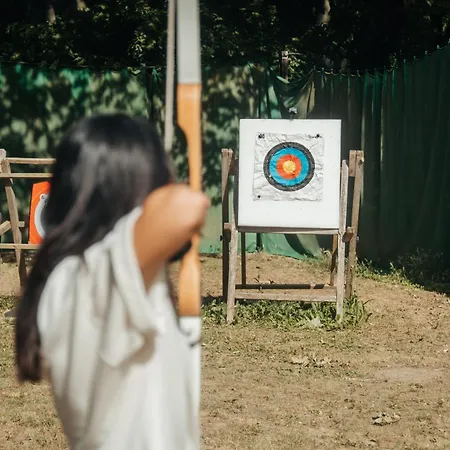 拉瓦尔城堡蓝色区域俱乐部度假村 度假村 格雷乌莱班