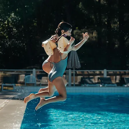 Üdülőközpont Club Bleues Domaine De Chateau Laval Gréoux-les-Bains