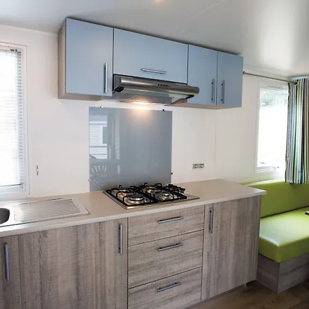 Club Bleues Domaine De Chateau Laval