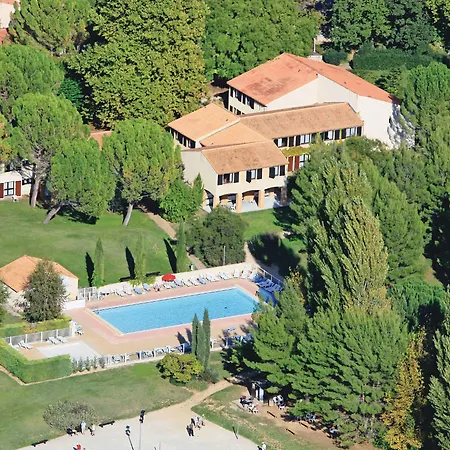 Club Bleues Domaine De Chateau Laval Üdülőközpont 3*