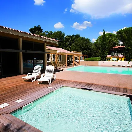 Club Bleues Domaine De Chateau Laval 3*
