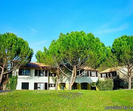 Club Bleues Domaine De Chateau Laval 3*