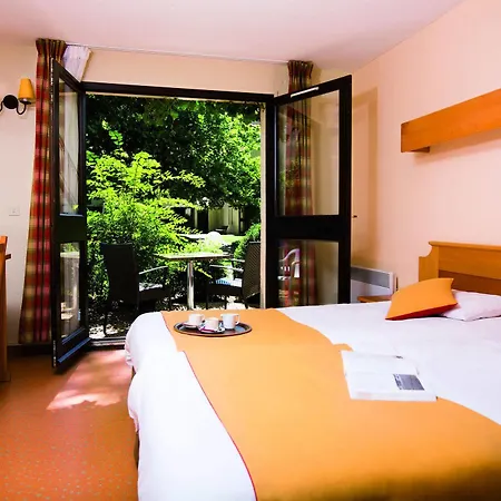 Club Bleues Domaine De Chateau Laval 3*