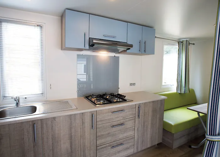 Club Bleues Domaine De Château Laval