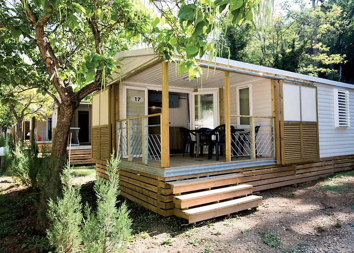 Club Bleues Domaine De Château Laval