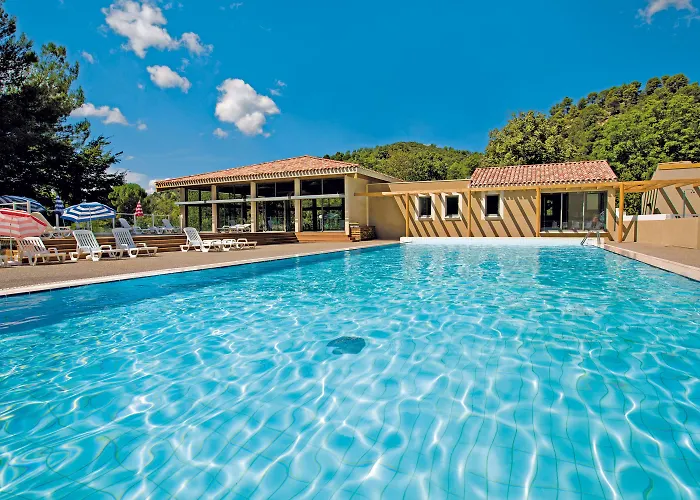 Club Bleues Domaine De Chateau Laval 3*