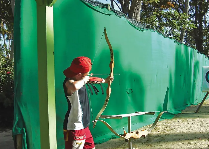 Resort Club Bleues Domaine De Chateau Laval