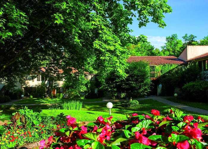 Club Bleues Domaine De Chateau Laval 3*