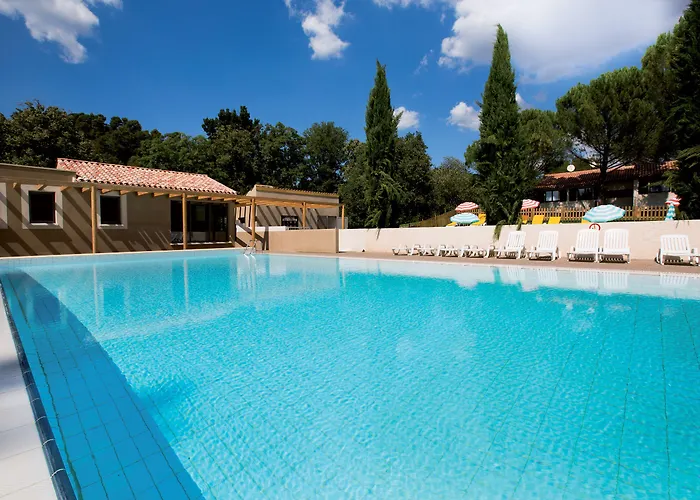 Club Bleues Domaine De Chateau Laval