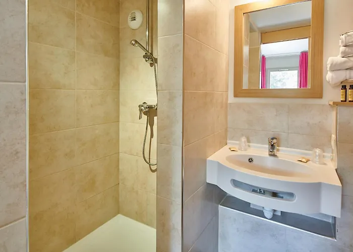 Club Bleues Domaine De Château Laval 3*